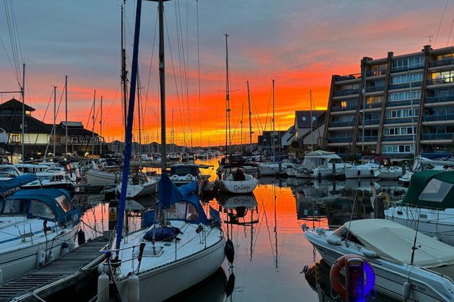 11 Oyster Quay, Port Way, Portsmouth photo 5