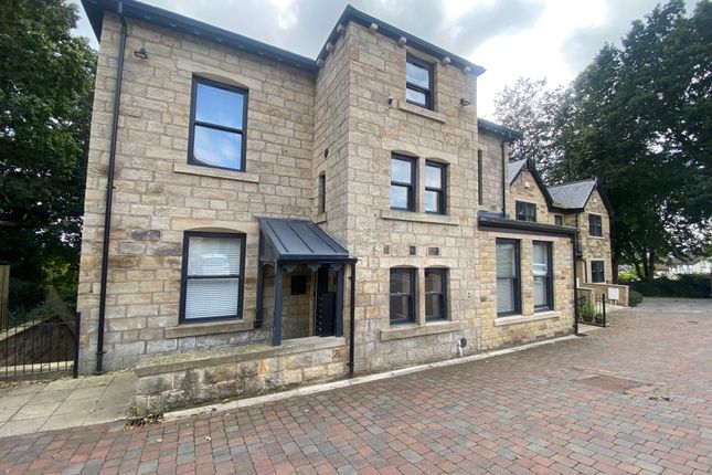 Thumbnail Flat to rent in Clarence Road, Horsforth, Leeds