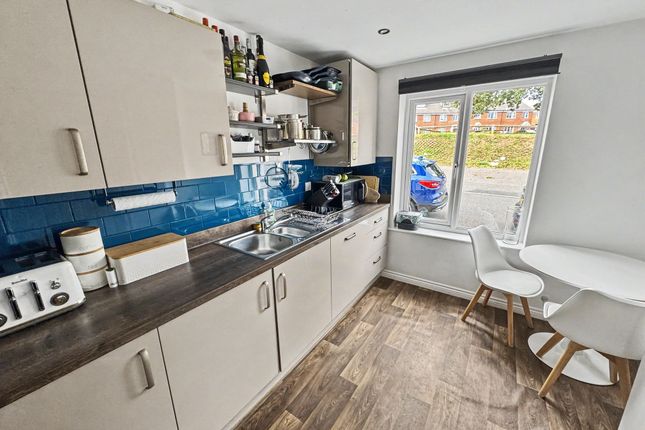5 Jenner Road, Tiverton photo 3