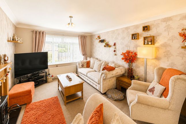 24, Maythorne Crescent, Bradford photo 4