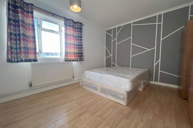9, Langthorne House, Hayes photo 4
