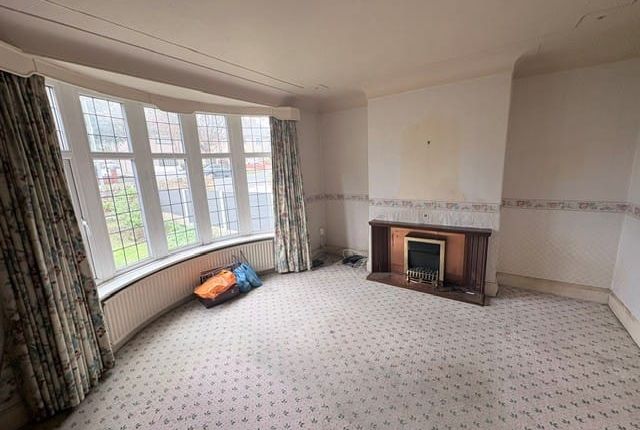 134, Casterton Avenue, Burnley photo 2