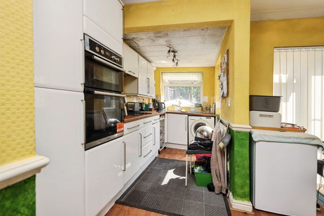 22, Staple Hall Road, Birmingham photo 4