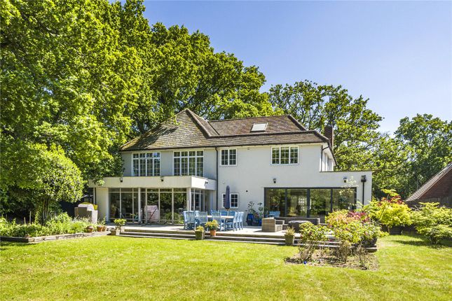 Thumbnail Detached house for sale in Barnet Road, Arkley, Hertfordshire