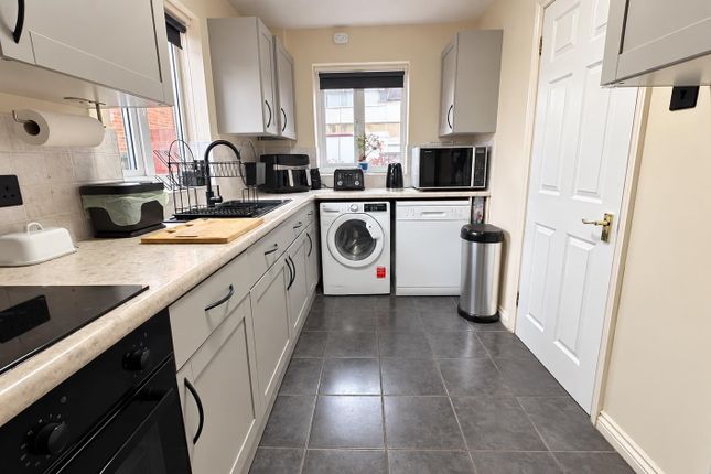 1B, High Tree Lane, Walton-on-the-Naze photo 4