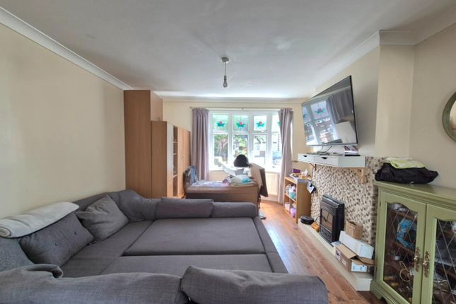 581, Greenford Road, Greenford photo 4