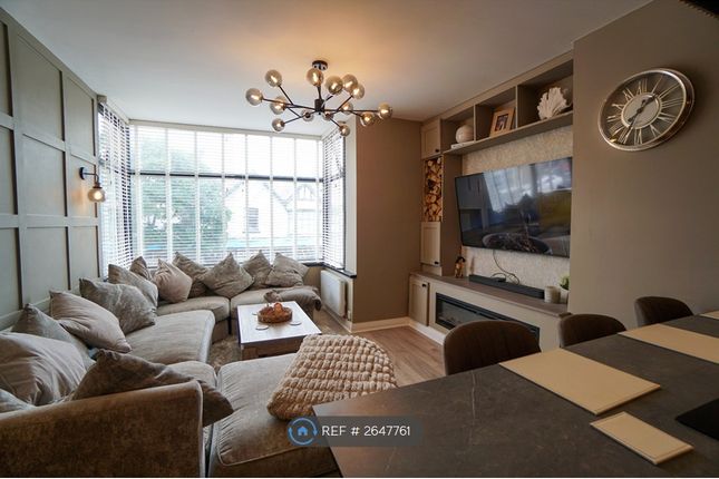 Flat   St Andrews Road South, Lytham St Anne's photo 3