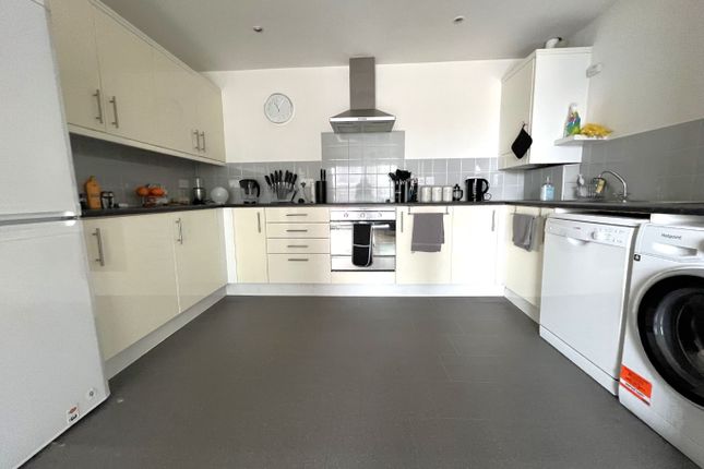 Flat 5, Academy House, 9 - 11, Ongar Road, Brentwood photo 4