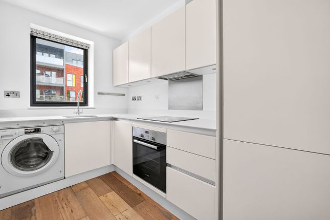 1, Waleorde Road, London photo 4