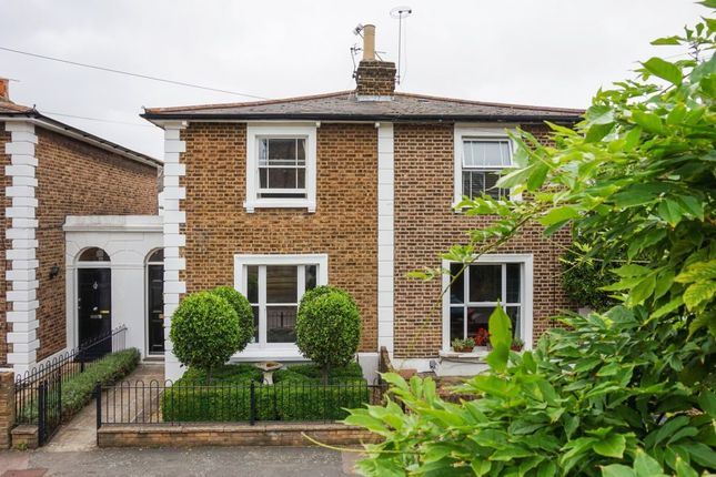 Thumbnail Terraced house to rent in Dunstable Road, Richmond