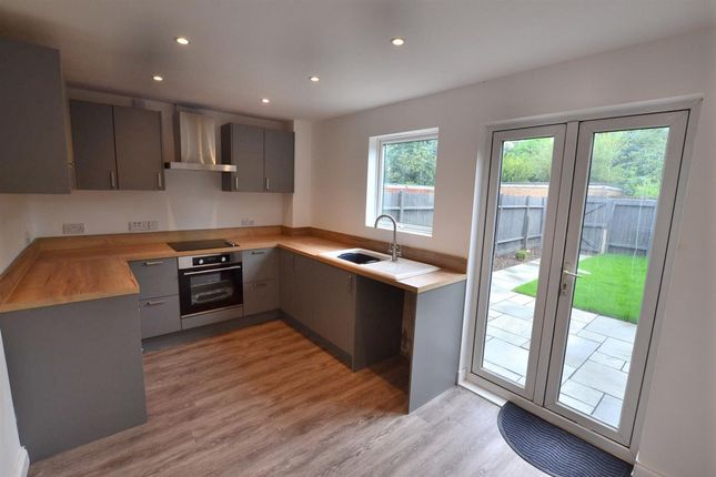 29 Brushfield Avenue, Loughborough photo 2