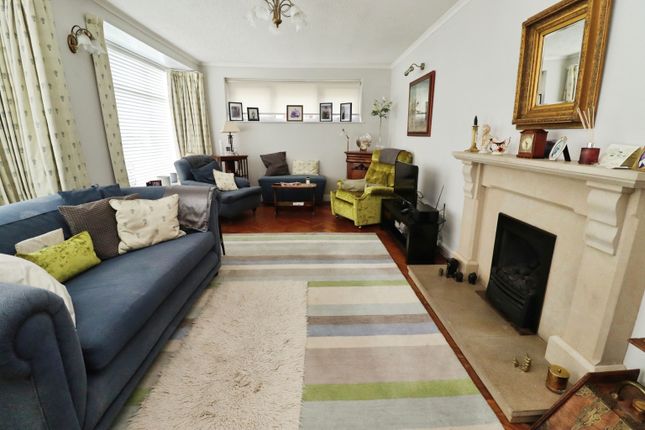 8, Cliff Avenue, Lincoln photo 3