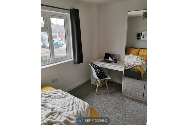 Grange Drive, Swindon photo 4
