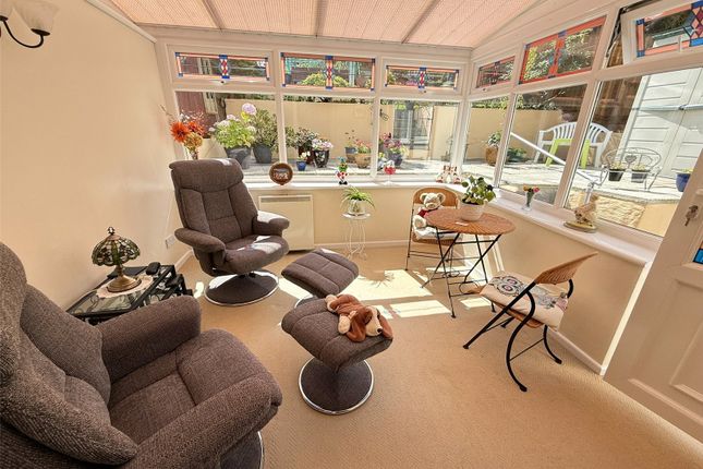 22, Treryn Close, Par photo 2