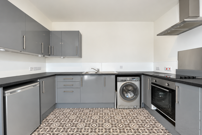 Dreadnought,Flat 3, Hazel Road, Southampton photo 2