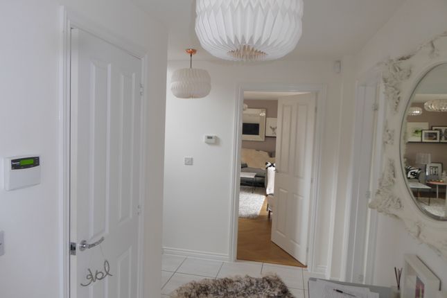 Drayhorse Crescent, Woburn Sands photo 3