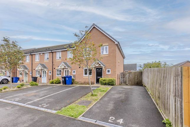 Town house for sale in Rowhurst Crescent, Butt Lane, Stoke On Trent