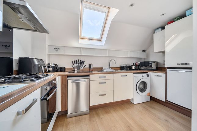 2 Tulip Close, Sheerness photo 4