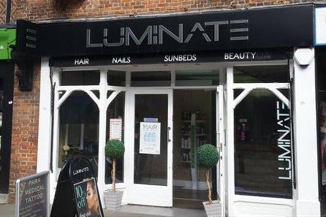 Thumbnail Retail premises for sale in Established Hair &amp; Beauty Salon WD17, High Street, Hertfordshire