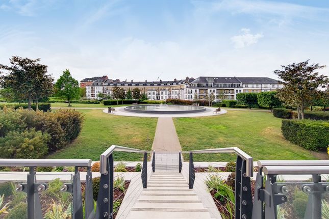Lensbury Avenue, Imperial Wharf photo 4