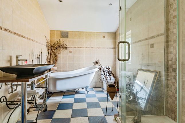 7, Pascoe Road, London photo 3