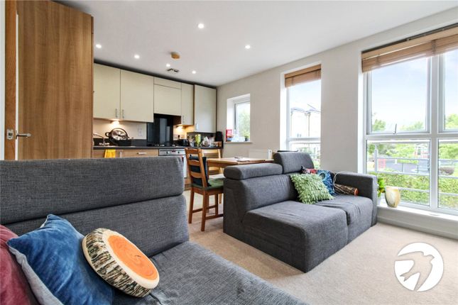 44, Lister Drive, Gravesend photo 4