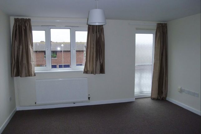 Flat 5, 1, Nancy Road, Hampshire photo 2