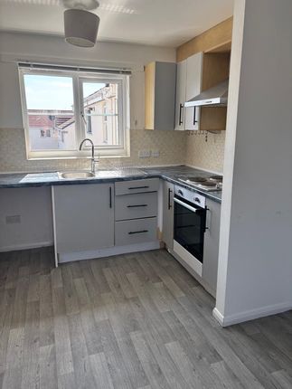 6k, Blueberry Avenue, Manchester photo 2