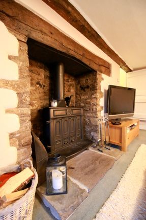 21, Four Ash Street, Usk photo 4