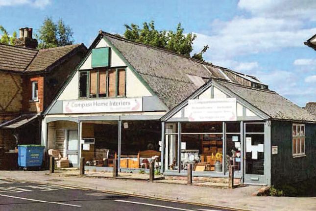 Retail premises to let in Lower Street, Haslemere, Surrey