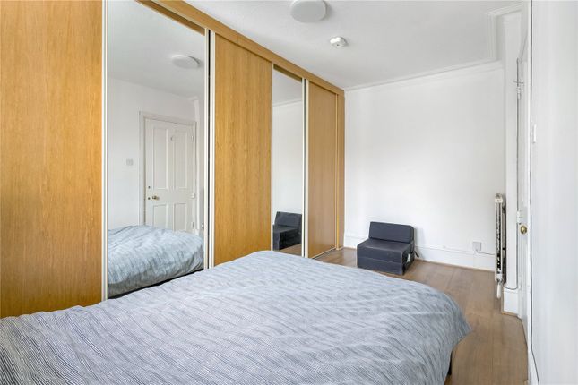 Flat for sale in Transept Street, London