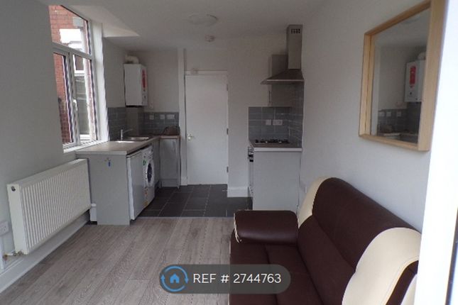 Kingsland Avenue, Coventry photo 3
