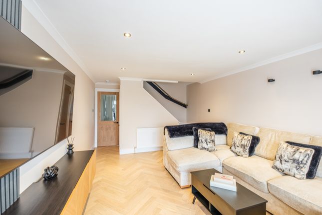 95 Currieside Avenue, Shotts photo 5