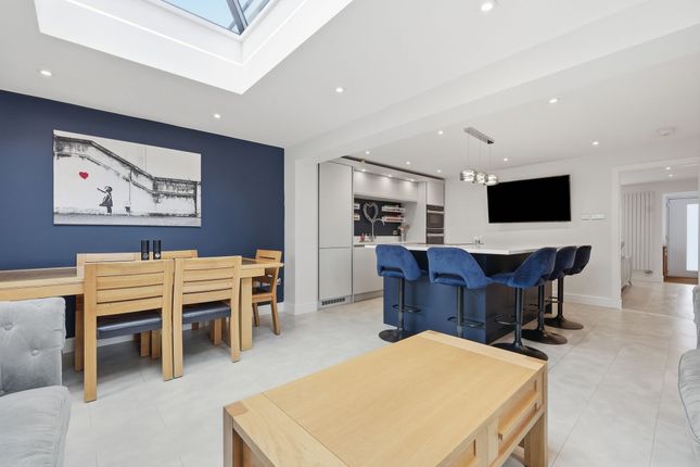 40 Stoney Hills, Billericay photo 4