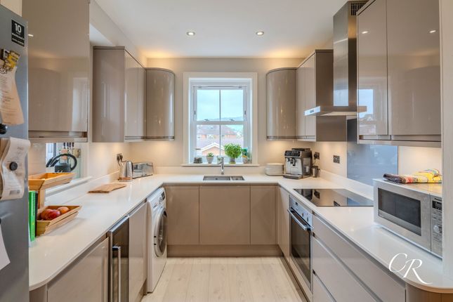 Flat 5, St. Kenelms House Shurdington Road, Cheltenham photo 2