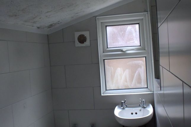 36 Cecil Street, Holyhead photo 5
