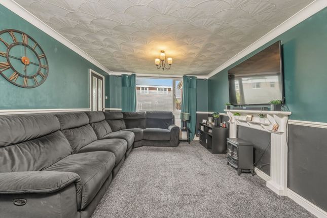 515, Coal Road, Leeds photo 2