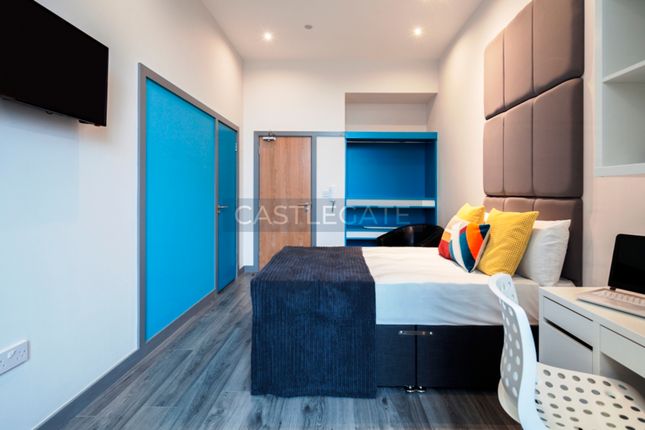 Ff 3 Bed App En Suit Bed
