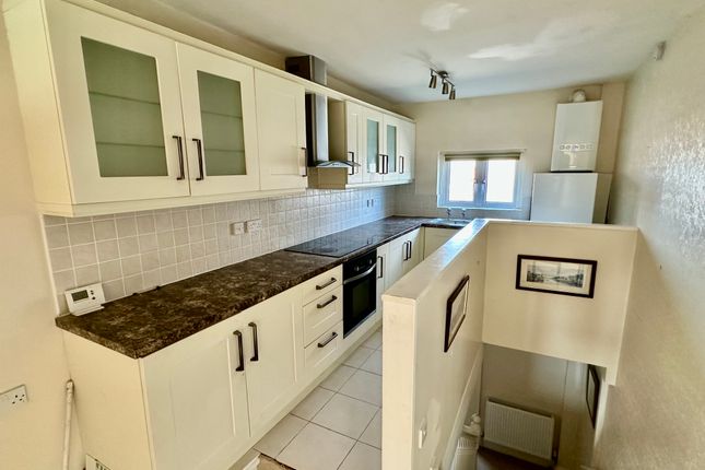 21c, Morton Crescent, Exmouth photo 3