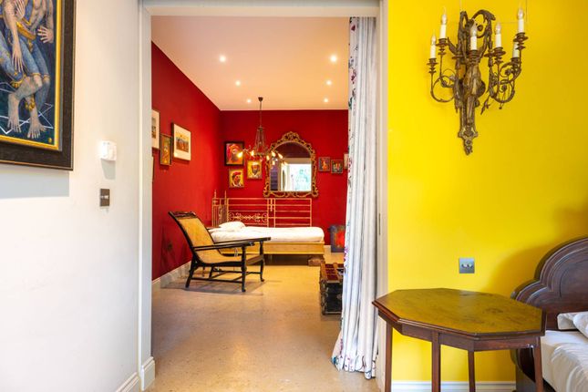 Flat for sale in Dartmouth Road, Mapesbury Estate, London
