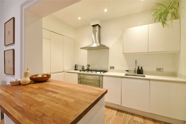 Thumbnail Flat for sale in Compayne Gardens, South Hampstead