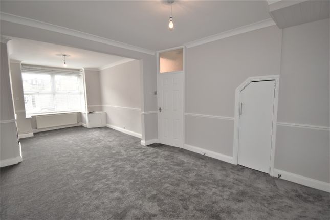 37, Victor Road, Windsor photo 4