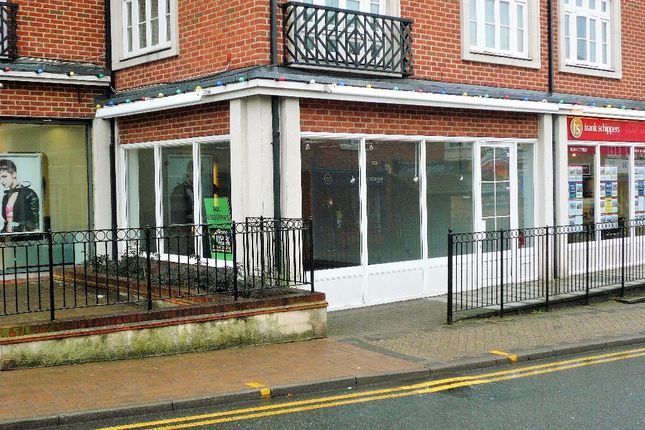 Thumbnail Retail premises for sale in High Street, Crowthorne