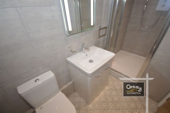 Flat 4,  146, Bournemouth Road, EASTLEIGH photo 4