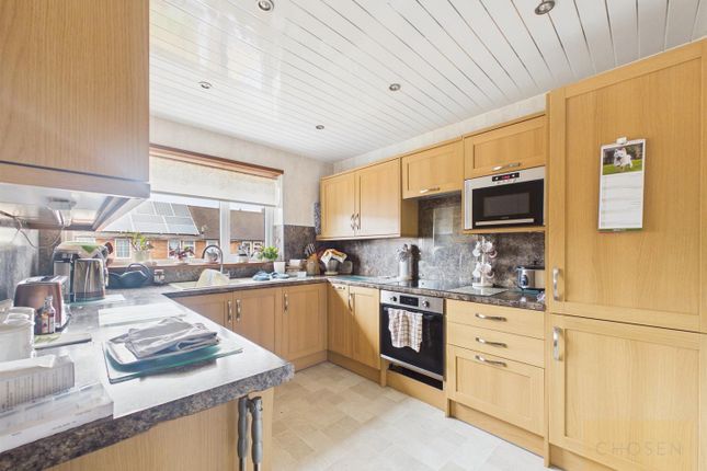8 Cleeve Court, Two Hedges Road, Cheltenham photo 3