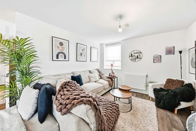 23, Vauxhall Place, Kent photo 2