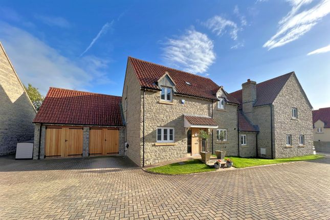 Property for sale in Lime Kiln Court, Itchington