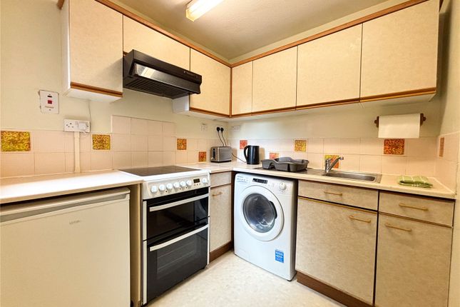10, Fountain Court, Westbury photo 3