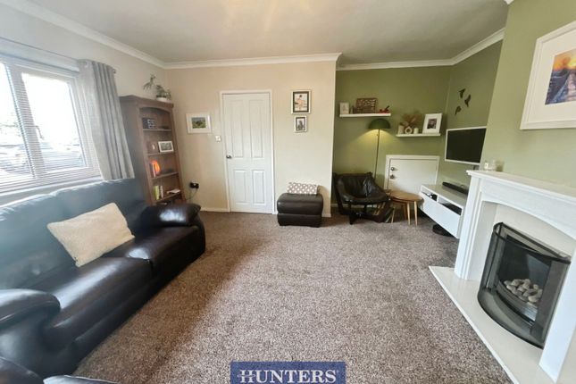 4, High Bank Avenue, Stalybridge photo 3