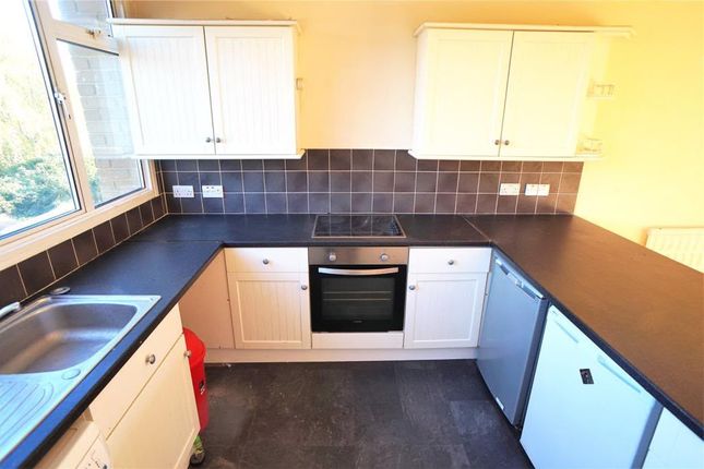 7, Vicarage Drive, Gravesend photo 2